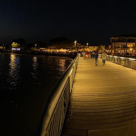 Appartement Ou Studio En Hyper Centre, Pour La Plage Et La Rue Pietonne Il Suffit De Traverser La Rue , Voir La Photo Principale Andernos-les-Bains Luaran gambar