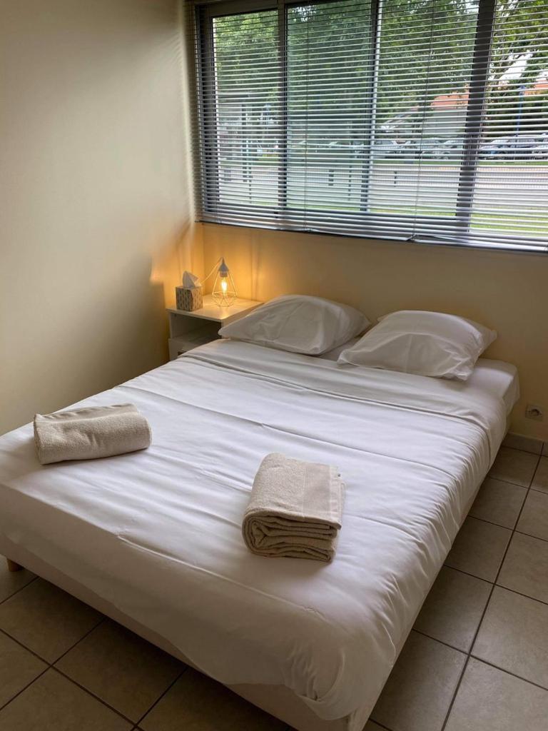 Appartement Ou Studio En Hyper Centre, Pour La Plage Et La Rue Pietonne Il Suffit De Traverser La Rue , Voir La Photo Principale Andernos-les-Bains Luaran gambar