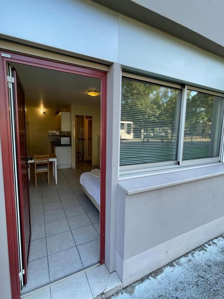 Appartement Ou Studio En Hyper Centre, Pour La Plage Et La Rue Pietonne Il Suffit De Traverser La Rue , Voir La Photo Principale Andernos-les-Bains Luaran gambar