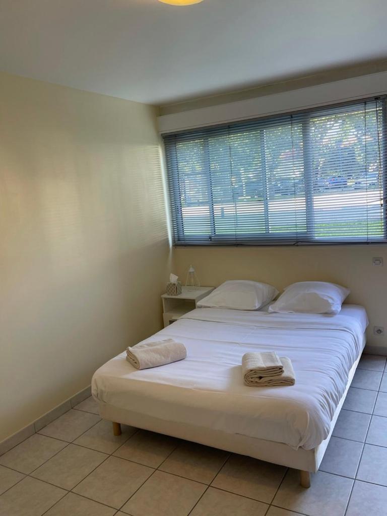 Appartement Ou Studio En Hyper Centre, Pour La Plage Et La Rue Pietonne Il Suffit De Traverser La Rue , Voir La Photo Principale Andernos-les-Bains Luaran gambar