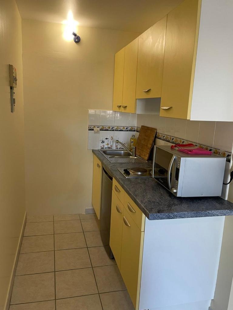 Appartement Ou Studio En Hyper Centre, Pour La Plage Et La Rue Pietonne Il Suffit De Traverser La Rue , Voir La Photo Principale Andernos-les-Bains Luaran gambar