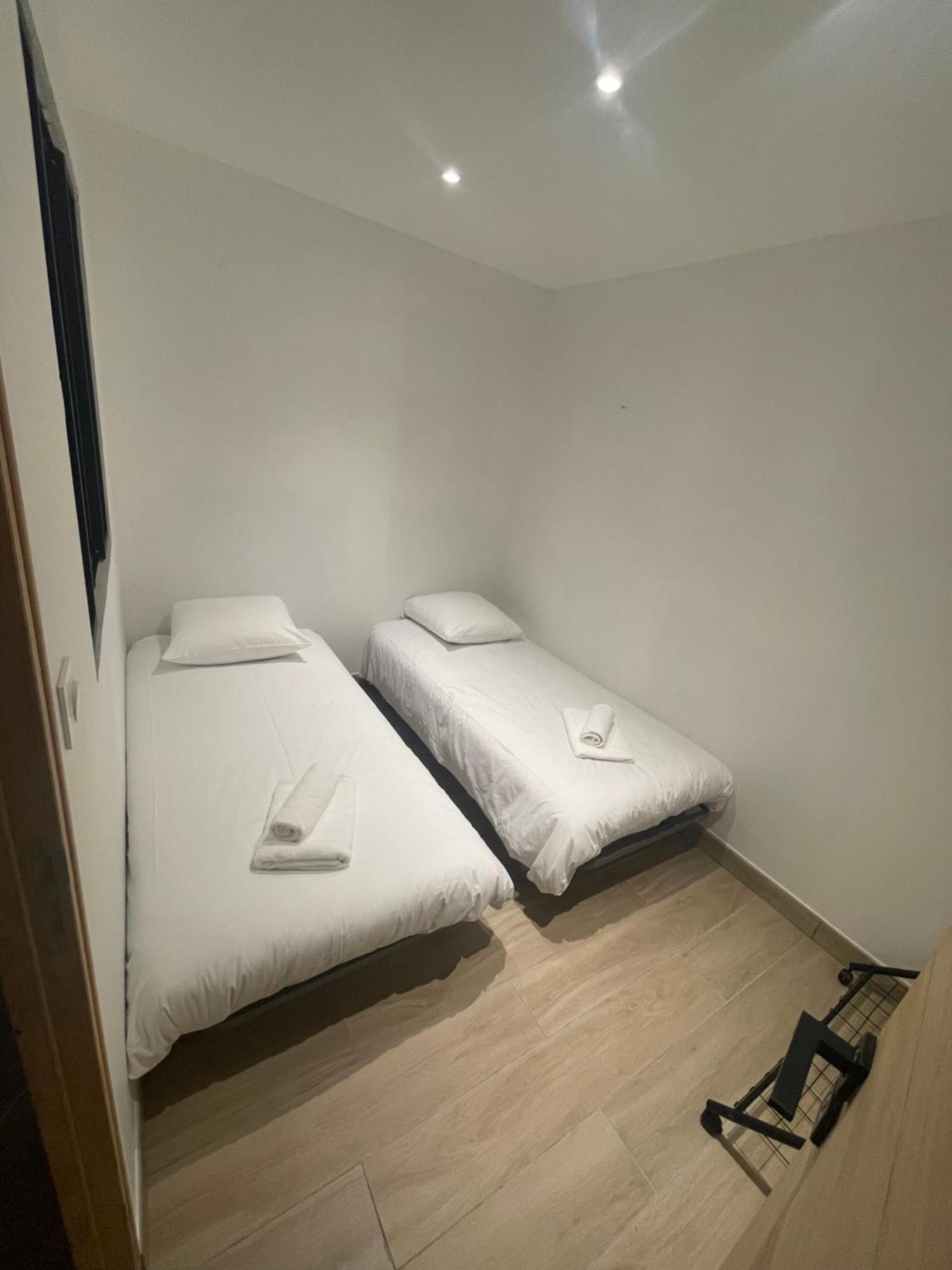 Appartement Ou Studio En Hyper Centre, Pour La Plage Et La Rue Pietonne Il Suffit De Traverser La Rue , Voir La Photo Principale Andernos-les-Bains Luaran gambar
