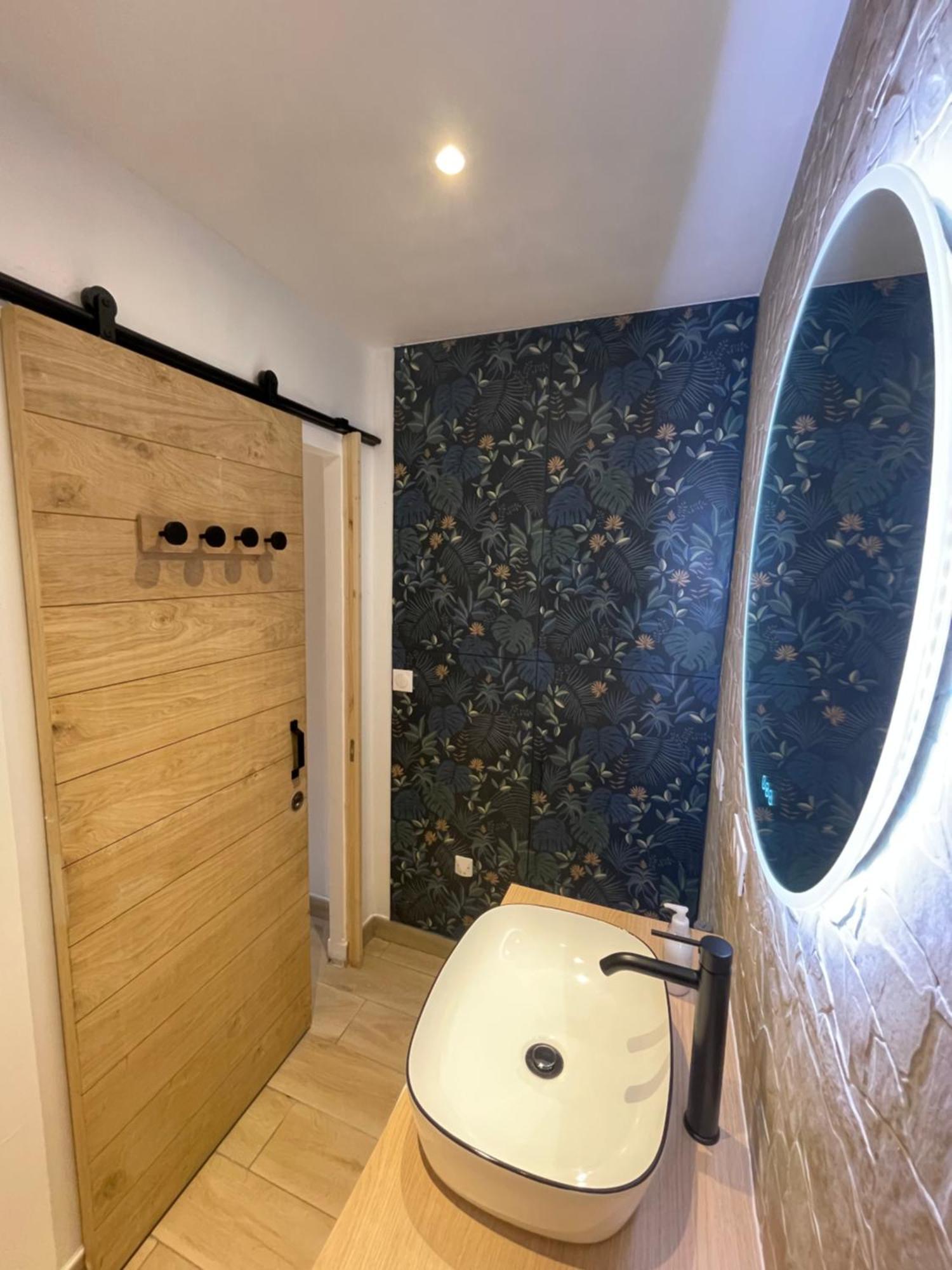 Appartement Ou Studio En Hyper Centre, Pour La Plage Et La Rue Pietonne Il Suffit De Traverser La Rue , Voir La Photo Principale Andernos-les-Bains Luaran gambar