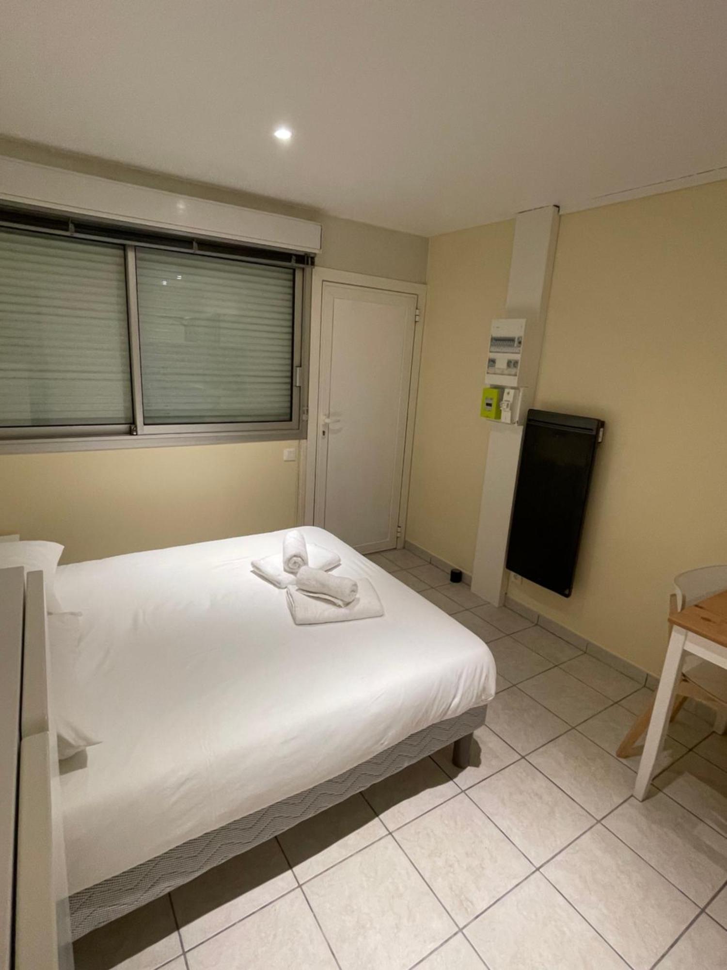 Appartement Ou Studio En Hyper Centre, Pour La Plage Et La Rue Pietonne Il Suffit De Traverser La Rue , Voir La Photo Principale Andernos-les-Bains Luaran gambar